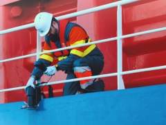 Un outil de mesure des tirants d'eau sur les navires à quai - Contrôles  Essais Mesures